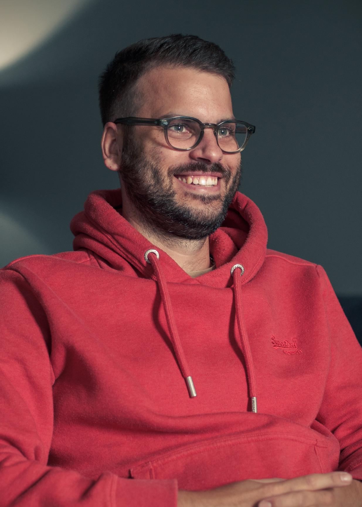 Web_ID_Seb_LIGHT.jpg